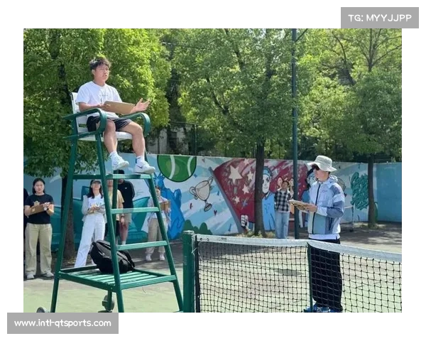 京山市因全民热爱网球被誉为中国网球特色城市从养牛大爷到种菜小哥都能打网球