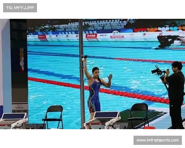 余依婷携手队友奋勇争先夺得女子四乘一百米自由泳接力桂冠