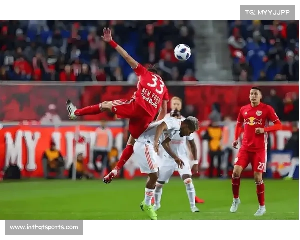 利兹联2-2纽卡斯尔：玫瑰德比对攻战，巴恩斯绝杀定局